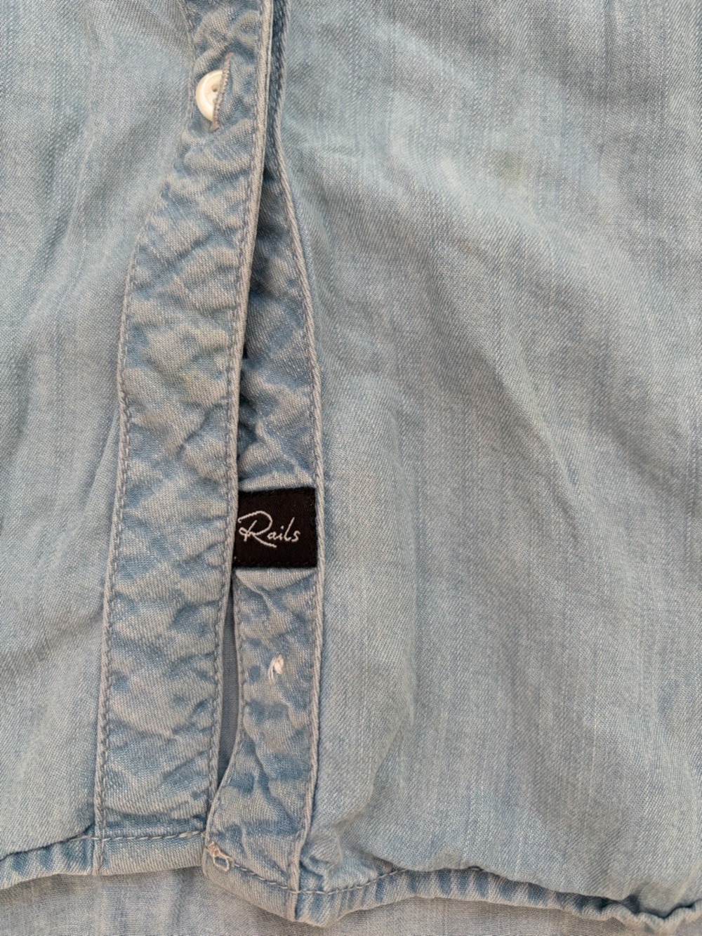 Rails Chambray Button Down Shirt Light Blue Soft Casual Size M - Picture 6 of 7